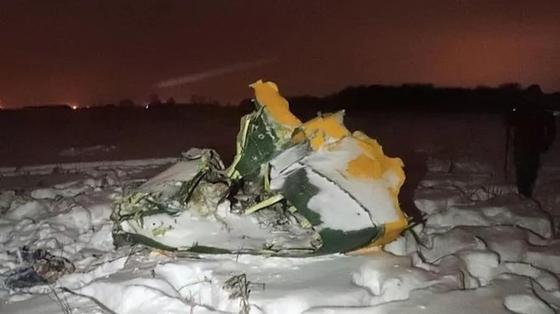 СКР: разбившийся под Москвой Ан-148 взорвался уже после падения СКР: разбившийся под Москвой Ан-148 взорвался уже после падения