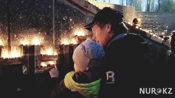 7199 свечей зажгли в Усть-Каменогорске в память о погибших в ВОВ (фото) 7199 свечей зажгли в Усть-Каменогорске в память о погибших в ВОВ (фото)