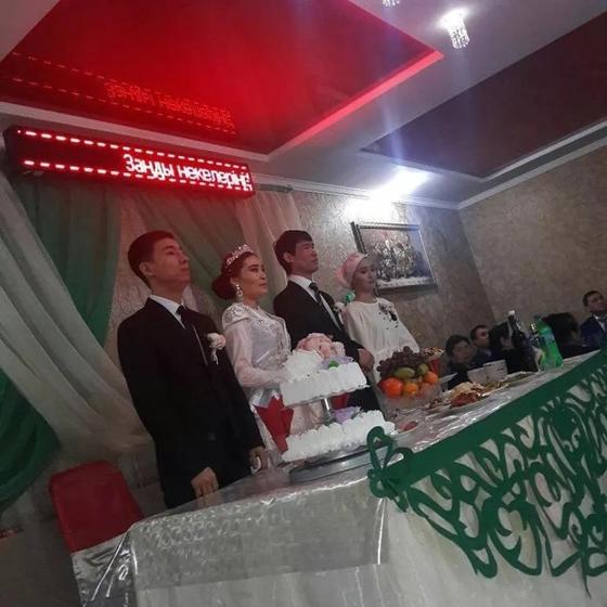 Ақтөбелік танымал айтыскер ақын екінші рет шаңырақ көтерді (фото) Ақтөбелік танымал айтыскер ақын екінші рет шаңырақ көтерді (фото)