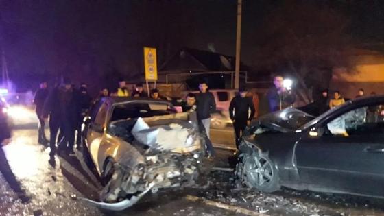 Пешеход спровоцировал ДТП в Алматы: пострадали пять человек (фото) Пешеход спровоцировал ДТП в Алматы: пострадали пять человек (фото)