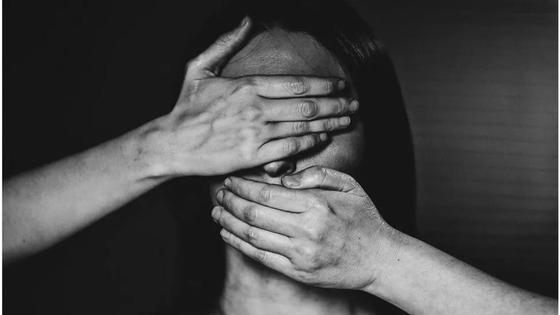 “Я кавказская, темпераментная, дикая”: как живет девушка-трансгендер из Дагестана “Я кавказская, темпераментная, дикая”: как живет девушка-трансгендер из Дагестана