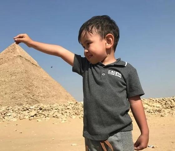 Мейрамбек Беспаев отбасымен Египетке аттанды.Фото: Instagram Мейрамбек Беспаев отбасымен Египетке аттанды.Фото: Instagram