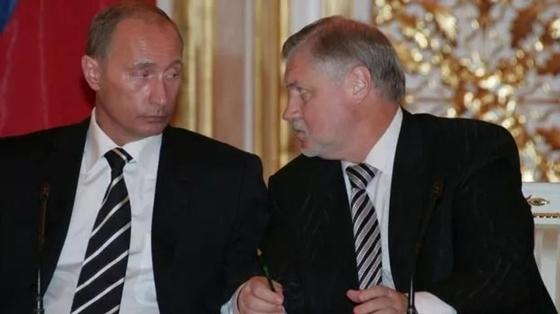 Коучинг по Владимиру Путину. В Британии вышла сатирическая книга лайфхаков от президента России Коучинг по Владимиру Путину. В Британии вышла сатирическая книга лайфхаков от президента России