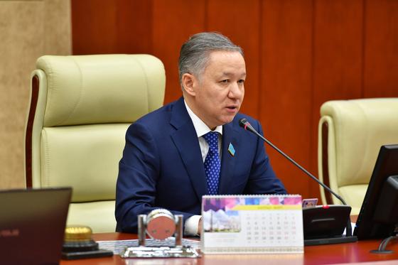 Нигматулин поставил под сомнение завышенные бюджеты министерств на консалтинг Нигматулин поставил под сомнение завышенные бюджеты министерств на консалтинг