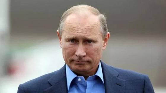 Рейтинг Путина резко упал из-за пенсионной реформы и роста цен на бензин Рейтинг Путина резко упал из-за пенсионной реформы и роста цен на бензин