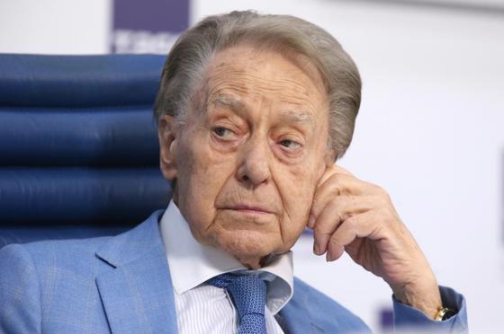 Умер поэт Андрей Дементьев Умер поэт Андрей Дементьев
