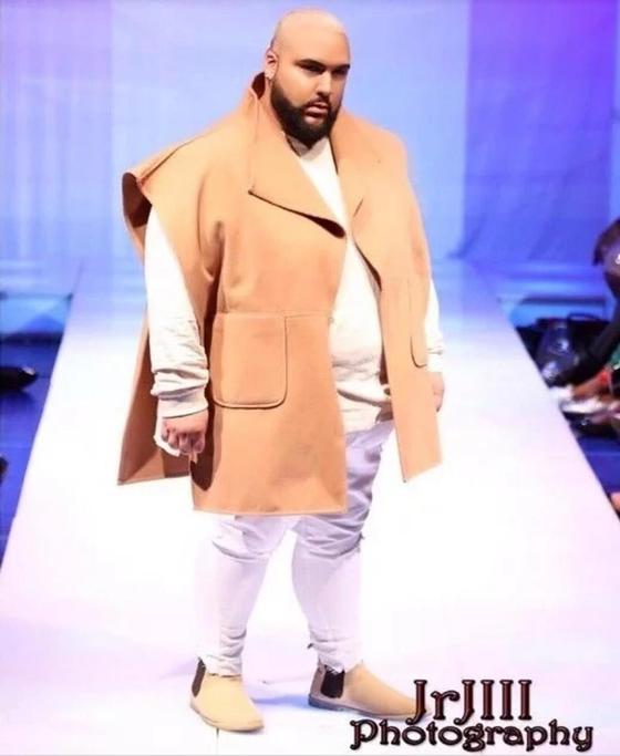 184-килограммовый парень решил, что он тоже plus size модель 184-килограммовый парень решил, что он тоже plus size модель