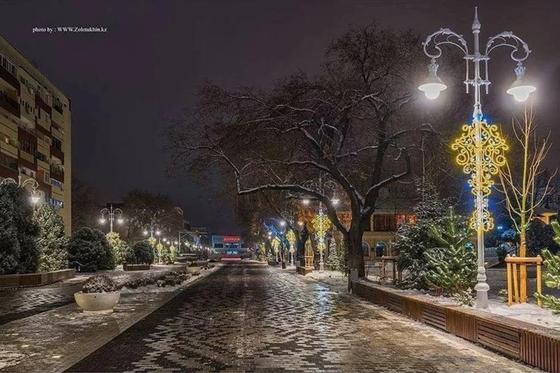 Алматының көздің жауын алар қысқы көрінісі Алматының көздің жауын алар қысқы көрінісі