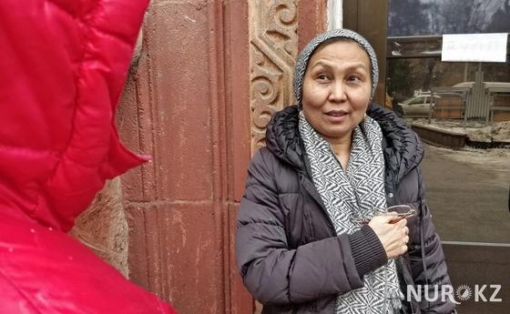 Алматинцы рассказали, зачем ходят на Кашпировского Алматинцы рассказали, зачем ходят на Кашпировского