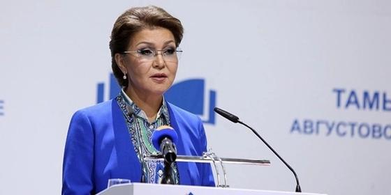 Назарбаева: Мы теперь не боимся английского языка Назарбаева: Мы теперь не боимся английского языка
