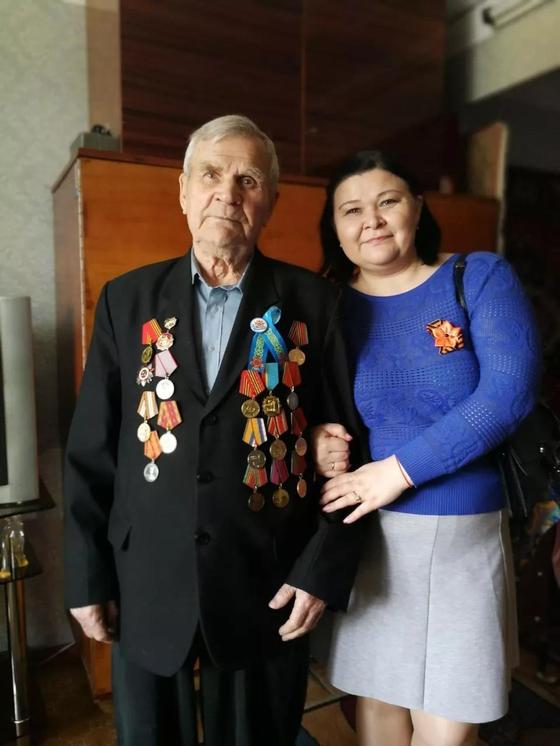 Помним и чтим: молодежь компании Транстелеком поздравила ветеранов в Астане Помним и чтим: молодежь компании Транстелеком поздравила ветеранов в Астане