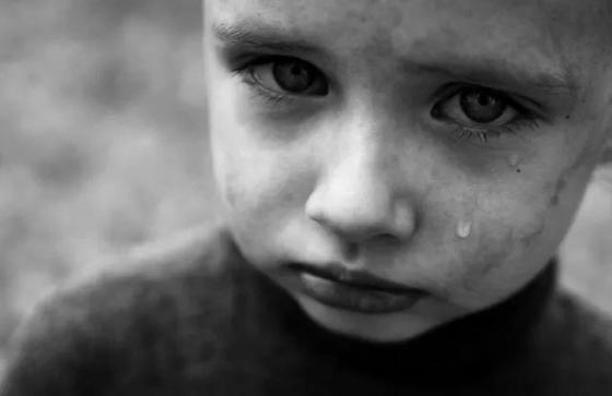Женщина 7 лет морила голодом приемного ребенка ради пособия Женщина 7 лет морила голодом приемного ребенка ради пособия
