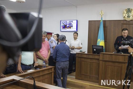 В Кызылорде вынесли приговор по делу о хищении нефти (фото. видео) В Кызылорде вынесли приговор по делу о хищении нефти (фото. видео)