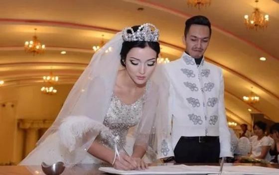 айым алтынбекова в бане. Смотреть фото айым алтынбекова в бане. Смотреть картинку айым алтынбекова в бане. Картинка про айым алтынбекова в бане. Фото айым алтынбекова в бане