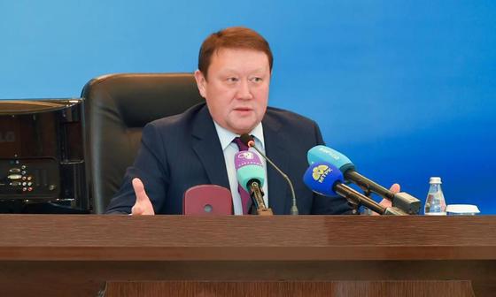 «Хорошо справился»: Назарбаев похвалил Аксакалова «Хорошо справился»: Назарбаев похвалил Аксакалова