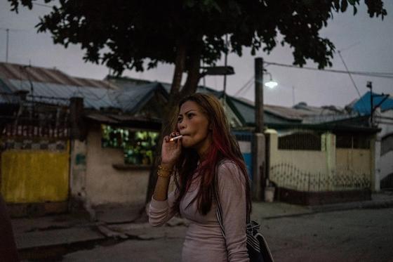 Тайфун бесчестия: как стихия ввергла целое поколение филиппинок в проституцию Тайфун бесчестия: как стихия ввергла целое поколение филиппинок в проституцию