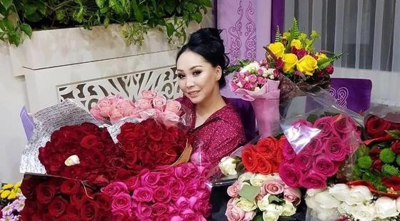 Қарақат марқұм Заманбектің өзіне деген ыстық ықыласы туралы айтып берді (видео) Қарақат марқұм Заманбектің өзіне деген ыстық ықыласы туралы айтып берді (видео)