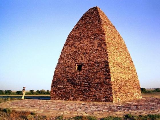Исторические места Казахстана, которые стоит посетить Исторические места Казахстана, которые стоит посетить