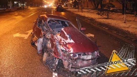 Водитель BMW сбежал, устроив ДТП в Алматы (фото) Водитель BMW сбежал, устроив ДТП в Алматы (фото)