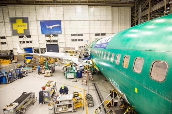 Эксклюзивные фотографии сборки первого Boeing-737 MAX 8 Авиакомпании SCAT Эксклюзивные фотографии сборки первого Boeing-737 MAX 8 Авиакомпании SCAT