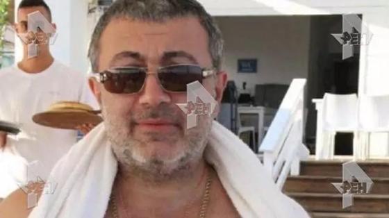 Где находится мать трех сестер, которые убили отца, рассказали СМИ Где находится мать трех сестер, которые убили отца, рассказали СМИ