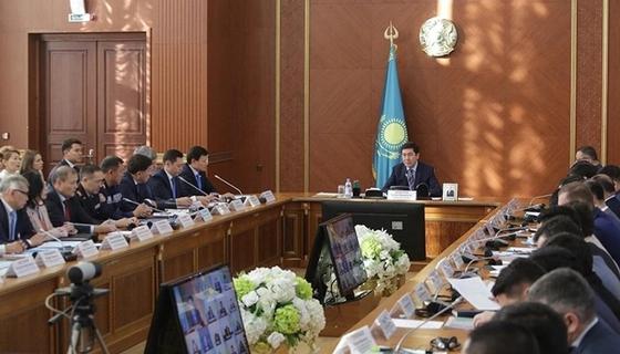 Ерлан Кошанов: «Поручения Главы государства должны быть исполнены в ускоренном темпе» Ерлан Кошанов: «Поручения Главы государства должны быть исполнены в ускоренном темпе»