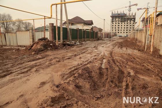 Грязь по колено: как живет район, принимавший международную Универсиаду Грязь по колено: как живет район, принимавший международную Универсиаду