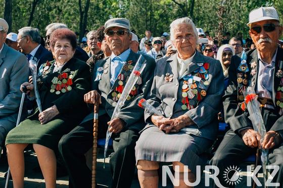 В Таразе зажжен новый «Вечный огонь» В Таразе зажжен новый «Вечный огонь»
