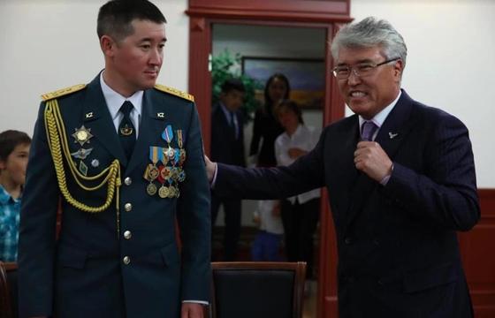 Максут Жумаев рассказал, как выжил в "зоне смерти" Максут Жумаев рассказал, как выжил в "зоне смерти"