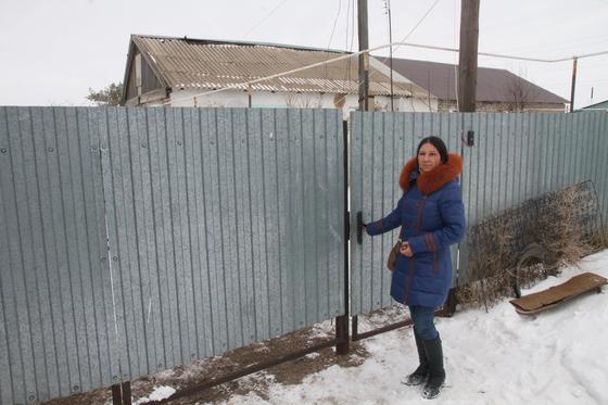 «Сама в это не верю»: россиянка подарила дом многодетной маме из ЗКО (фото, видео) «Сама в это не верю»: россиянка подарила дом многодетной маме из ЗКО (фото, видео)