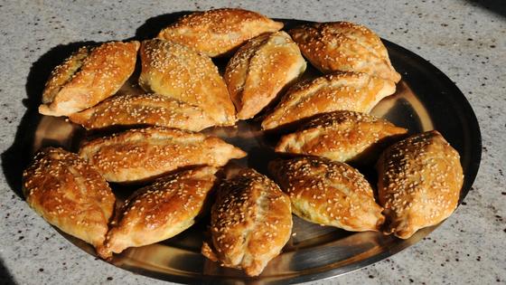 Как приготовить пирожки с картошкой и печенкой в духовке Как приготовить пирожки с картошкой и печенкой в духовке
