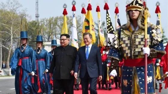 Южная и Северная Кореи договорились о подписании мирного договора, который положит конец войне 1953 года Южная и Северная Кореи договорились о подписании мирного договора, который положит конец войне 1953 года