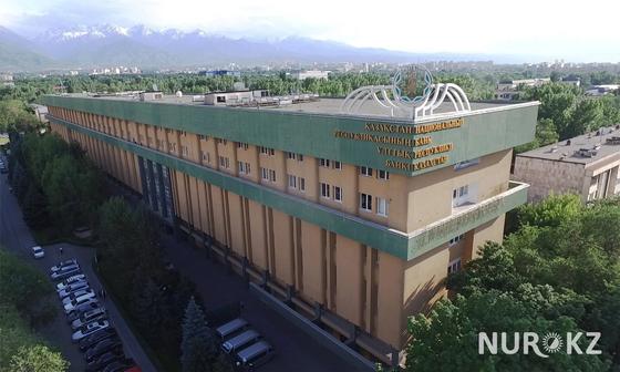 Нацбанк назвал причину падения курса тенге Нацбанк назвал причину падения курса тенге