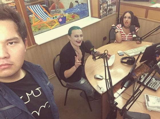 Вы посмотрели кино? Тогда мы идем к вам Вы посмотрели кино? Тогда мы идем к вам