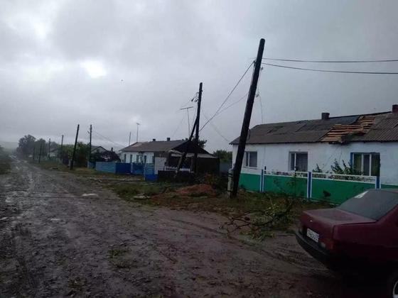 Восстановили электричество после шквального ветра в селе Карагандинской области Восстановили электричество после шквального ветра в селе Карагандинской области