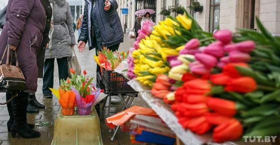 Уличных торговцев цветами будут наказывать 8 марта Уличных торговцев цветами будут наказывать 8 марта