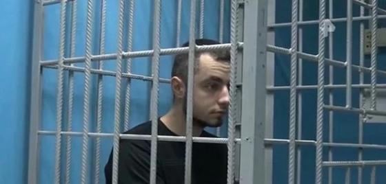Әйелінің қолын шапқан азамат оған түрмеде хат жазып жіберді (фото) Әйелінің қолын шапқан азамат оған түрмеде хат жазып жіберді (фото)
