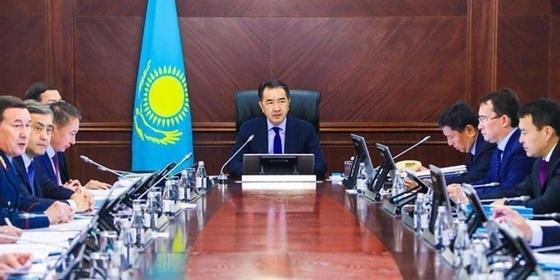 Коммунальные тарифы снизят с 1 января, сообщил Сагинтаев Коммунальные тарифы снизят с 1 января, сообщил Сагинтаев