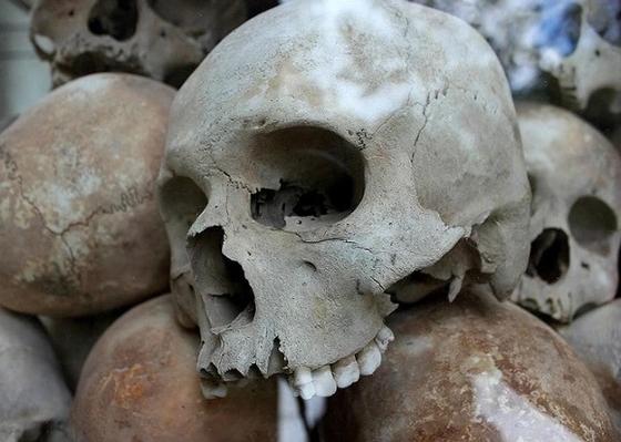56 скелетов принесенных в жертву детей нашли в Перу (видео) 56 скелетов принесенных в жертву детей нашли в Перу (видео)