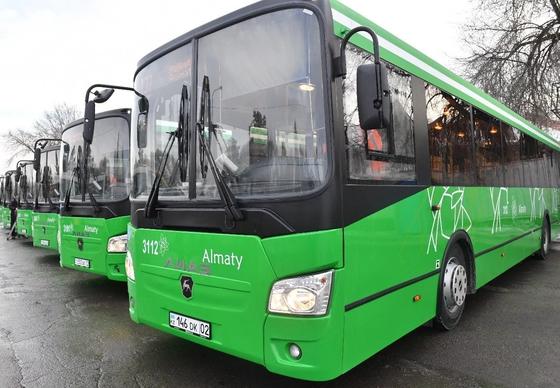 Обновлены автобусы на маршруте 137 в Алматы Обновлены автобусы на маршруте 137 в Алматы