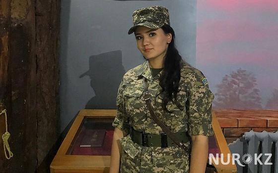 04.08 "Мы – ухоженные и утонченные": девушка-военный о женщинах на службе 04.08 "Мы – ухоженные и утонченные": девушка-военный о женщинах на службе