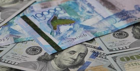 Доллар снизился до 370 тенге Доллар снизился до 370 тенге