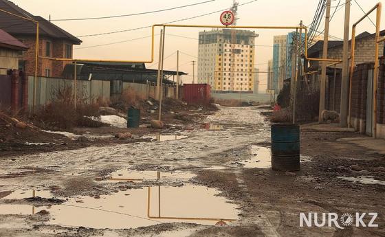 Грязь по колено: как живет район, принимавший международную Универсиаду Грязь по колено: как живет район, принимавший международную Универсиаду