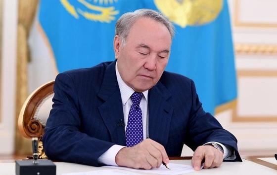 Назарбаев выразил соболезнования президенту Республики Индонезия Назарбаев выразил соболезнования президенту Республики Индонезия