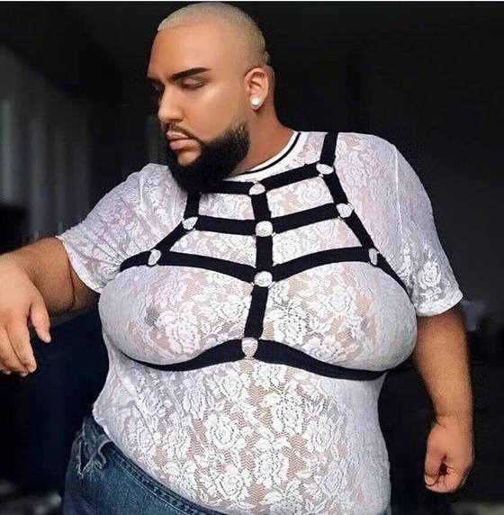 184-килограммовый парень решил, что он тоже plus size модель 184-килограммовый парень решил, что он тоже plus size модель