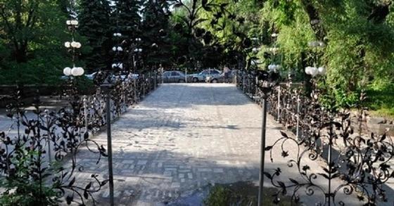 Мост любви Алматы Мост любви Алматы