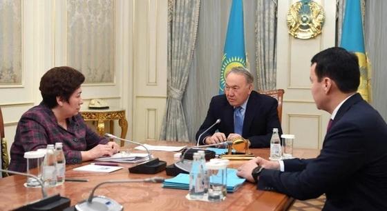 Назарбаев высказался о школах, названных в его честь Назарбаев высказался о школах, названных в его честь