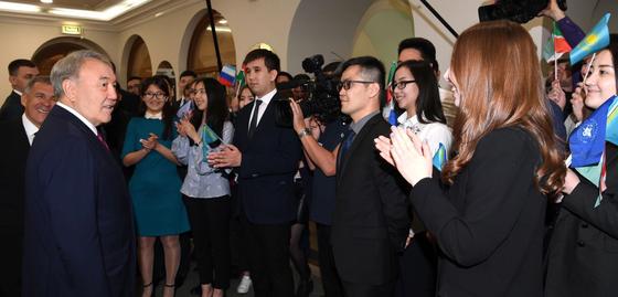 Назарбаев: В Казахстане по-особенному относятся к братскому Татарстану Назарбаев: В Казахстане по-особенному относятся к братскому Татарстану