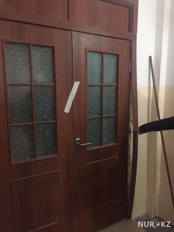 Шымкентте облыс әкімінің өзі кілтін табыстаған үйлер шетінен қирап жатыр (фото) Шымкентте облыс әкімінің өзі кілтін табыстаған үйлер шетінен қирап жатыр (фото)