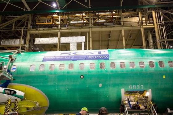 Эксклюзивные фотографии сборки первого Boeing-737 MAX 8 Авиакомпании SCAT Эксклюзивные фотографии сборки первого Boeing-737 MAX 8 Авиакомпании SCAT